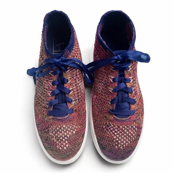 Nike Tennis Classic Ultra Flyknit Blue Pink Womens sz 8 Casual Shoes 833860-400 - Picture 2 of 5